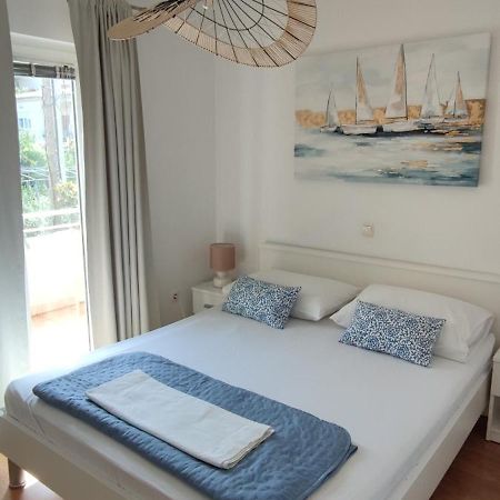 Apartments Kapetanovi Dvori Трогир Екстериор снимка