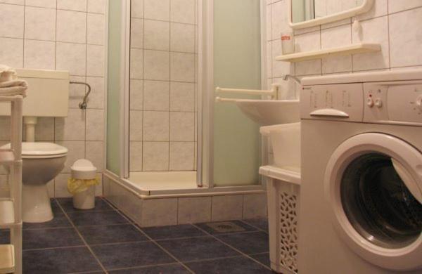 Apartments Kapetanovi Dvori Трогир Стая снимка