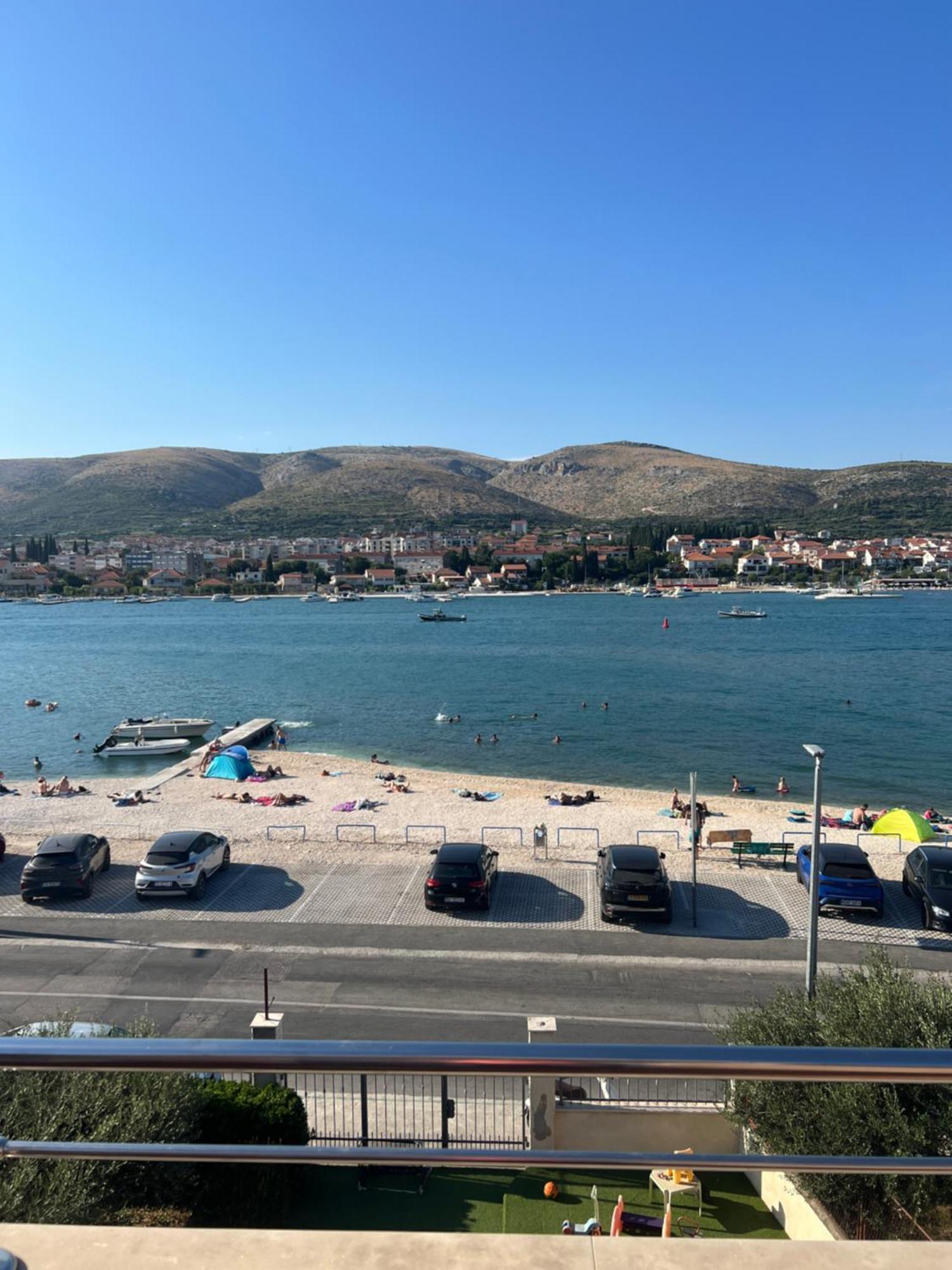 Apartments Kapetanovi Dvori Трогир Екстериор снимка