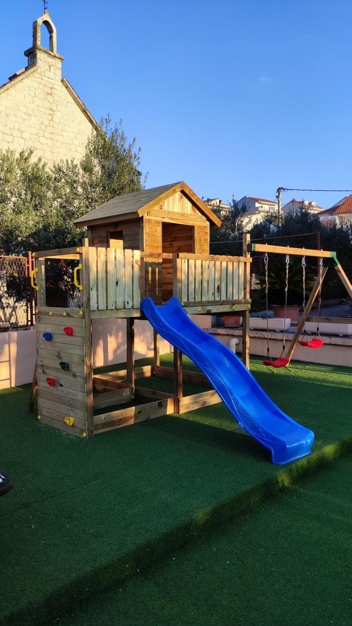 Apartments Kapetanovi Dvori Трогир Екстериор снимка