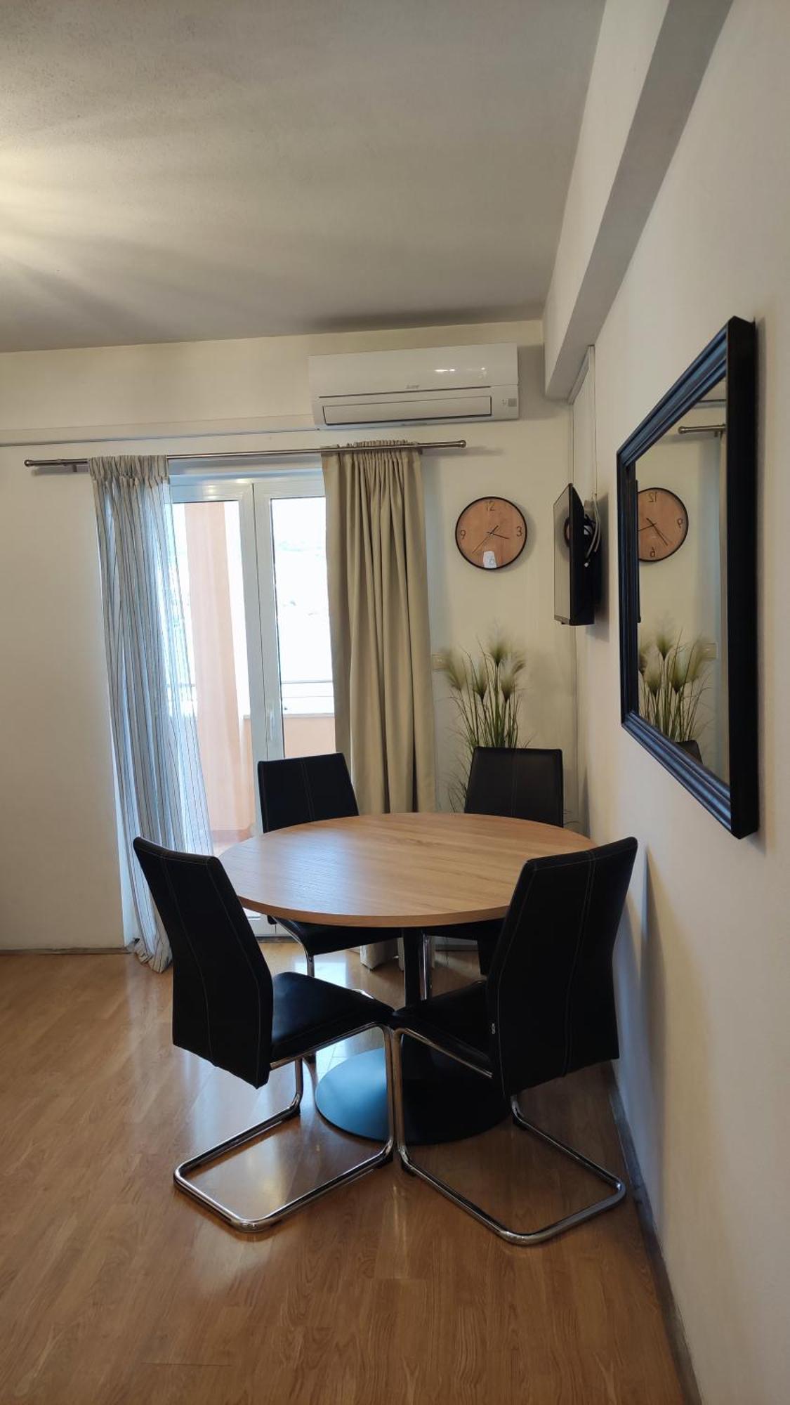 Apartments Kapetanovi Dvori Трогир Екстериор снимка