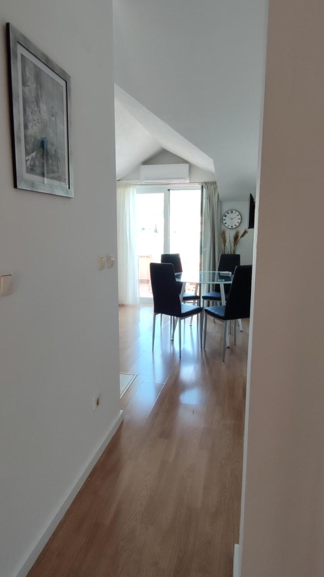 Apartments Kapetanovi Dvori Трогир Екстериор снимка